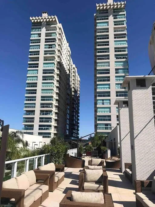 Home Club , Frente Mar Piçarras شقة