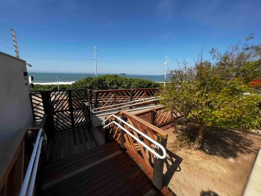 Home Club , Frente Mar Piçarras شقة